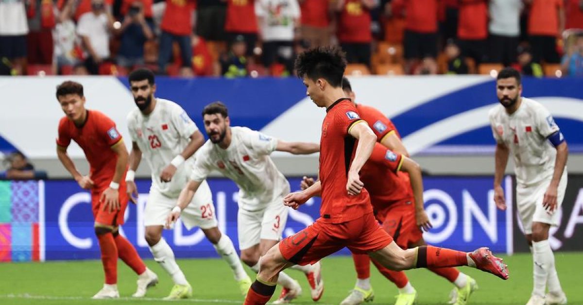 (SP)CHINA-CHONGQING-FOOTBALL-FIFA WORLD CUP QUALIFIER-CHINA VS BAHRAIN (CN)
